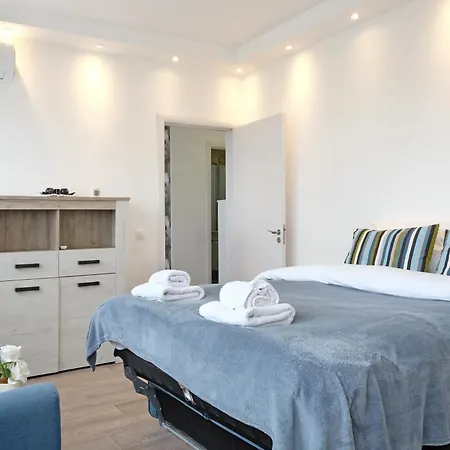 New Roses Apartment Belgrade
